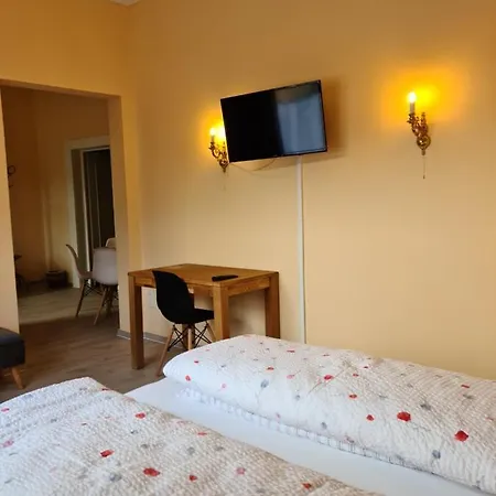Kreihe Im Harz בית הארחה 3*
